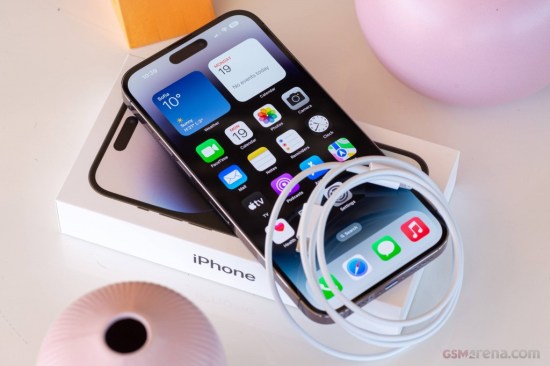 Apple-iPhone-14-Pro-Max-2D-model-box.jpg